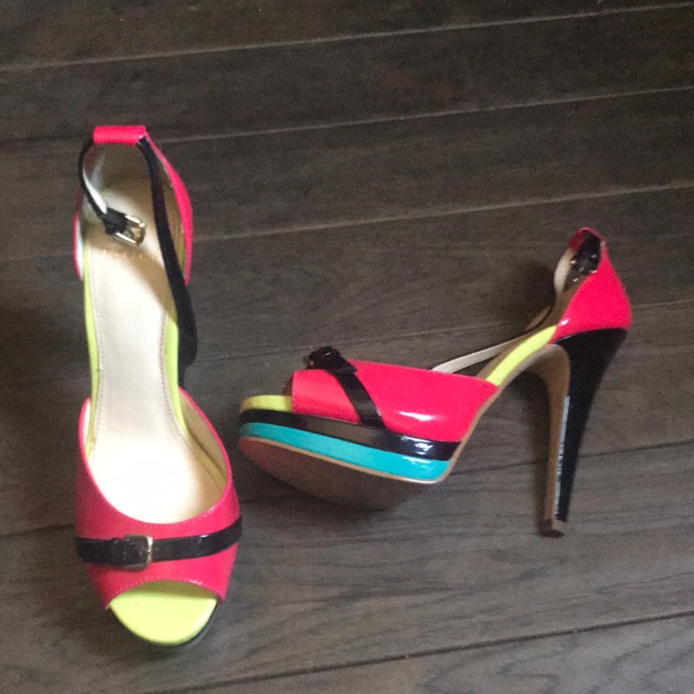 Multiple color heels - Picture 3 of 4